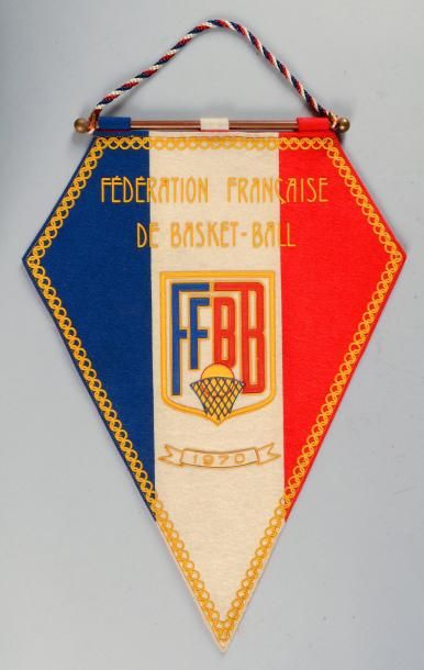 null Fanion officiel de la Fédération Française de basket-ball pour l?année 1970....