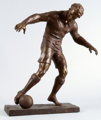 null Sculpture en bronze. «Le Footballeur». Circa 1920. Signée M. Guiraud Riviere...