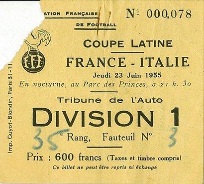 null Lot de 2 billets pour les rencontres de la Coupe Latine 1955 à Paris. Match...