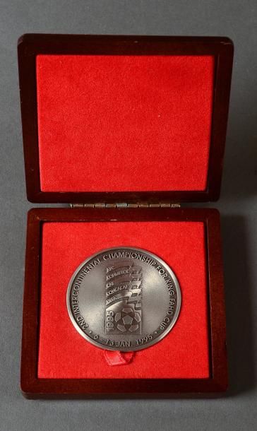 null Médaille de participant à la Coupe des confédérations de la Fifa en 1995 (Coupe...