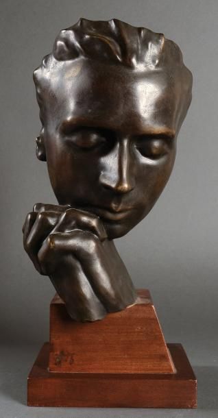Eugène BOURGOIN (1880-1924) Le poète, portrait présumé de Paul Eluard. Bronze à patine...