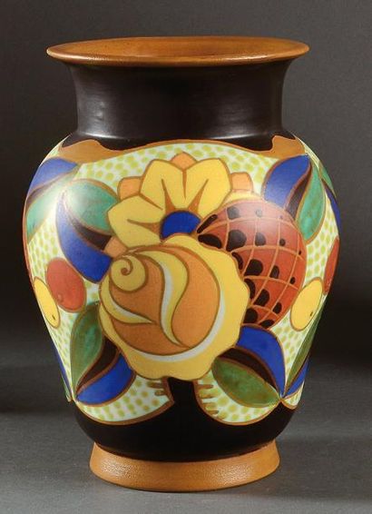 KERAMIS Vase balustre à col évasé céramique, à décor de bouquets floraux aux émaux...