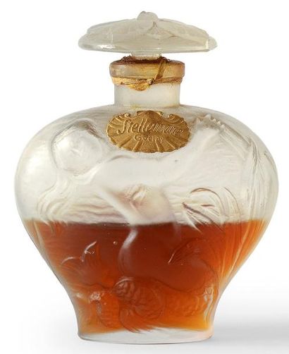 Gueldy «Stellamare» - (années 1920) Flacon en verre incolore pressé moulé dépoli...
