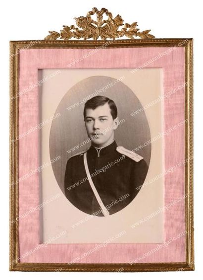 null Nicolas Alexandrovitch, grand-duc de Russie, futur Nicolas II. Portrait photographique...
