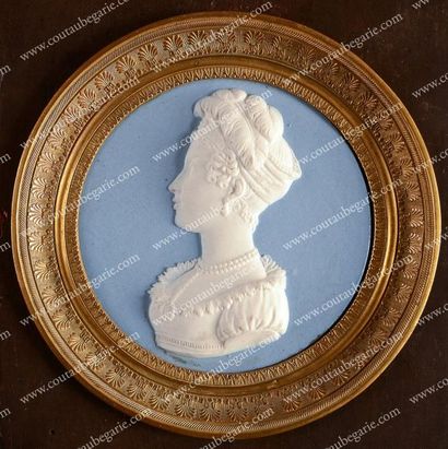 null Marie-Therese, duchesse d'Angouleme. Médaillon rond en biscuit façon Wedgwood,...