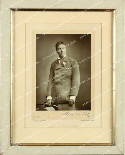 null Philippe VIII, duc d'Orleans (1869-1926) Portrait photographique, par Walery...