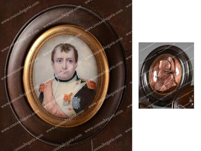 École FRANÇAISE du début du XIXe siècle Portrait de l'empereur Napoléon Ier. Miniature...