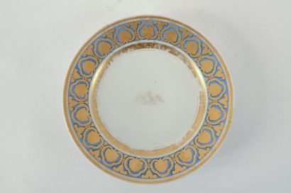 null Assiette plate en porcelaine pour le Palais Ropsha. Manufacture impériale de...