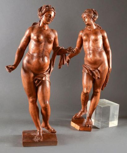 D'après l'Antique Paire de statuettes en bois sculpté et ciré représentant des Vénus...