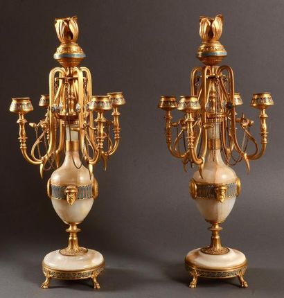 Ferdinand Barbedienne (1810 - 1892) Paire de candélabres à 5 lumières en marbre-onyx...