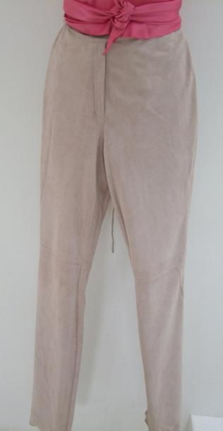 JOSEPH Pantalon en daim beige poudré scintillant, forme droite. Etat neuf T S