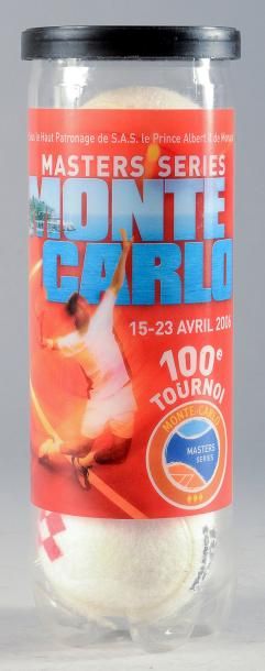 null Boîte de 3 balles commémoratives du 100ème Tournoi de Monte -Carlo en 2006.
