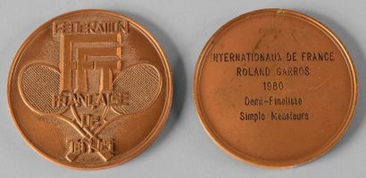 null Médaille de Jimmy Connors pour la demi-finale des Internationnaux de France...