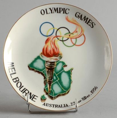 null 1956. Melbourne. Assiette décorée de la flamme Olympique. Diamètre 20 cm.