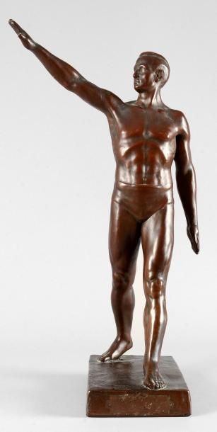 null Sculpture. «Le Salut Olympique» signée A. Jouanneault. Patine bronze. Hauteur...