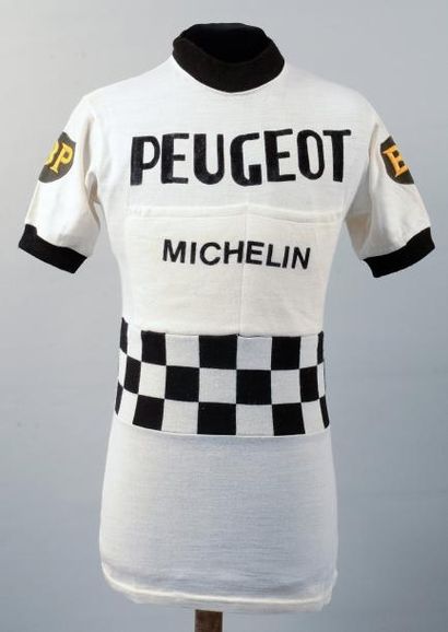 null Lot de 3 maillots officiels portés par des coureurs de l'équipe Peugeot-Michelin...