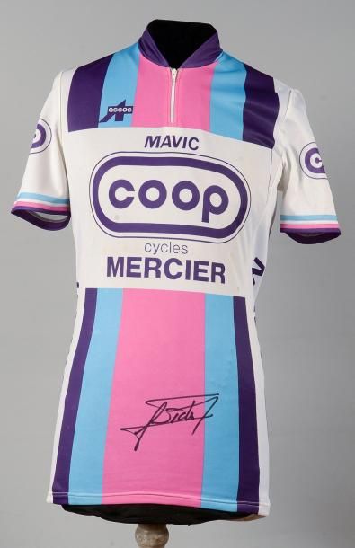 null Maillot de Fréderic Vichot porté avec l'équipe COOP lors de la saison 1983....