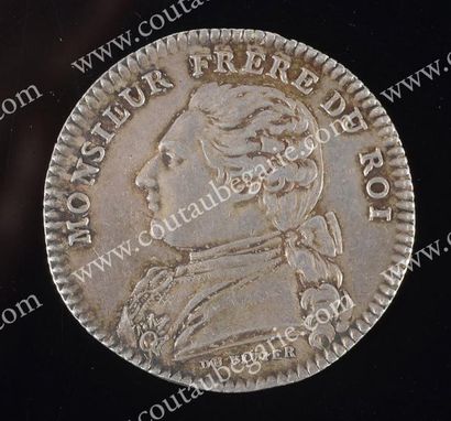 null Monsieur frère du roi (futur Louis XVIII). Médaille en argent, signée du Vivier,...
