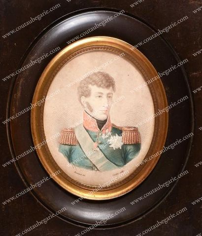 null Louis-Antoine, duc d'Angoulême. Médaillon ovale contenant un portrait gravé...
