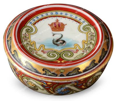 null Elisabeth, impératrice d'Autriche (1837-1898). Bonbonnière en porcelaine blanche,...