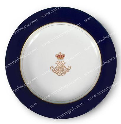 null Adolphe, Grand-duc de Luxembourg (1817-1905). Assiette plate en porcelaine,...