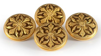 null Un ensemble de quatre boutons de veste en or, de forme ronde, ciselés et repercés...
