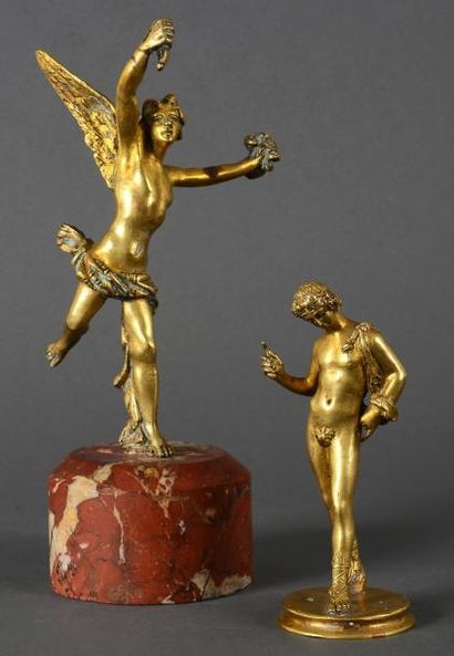 null Génie ailé en bronze doré, sur un socle de marbre rouge des Flandres (petit...