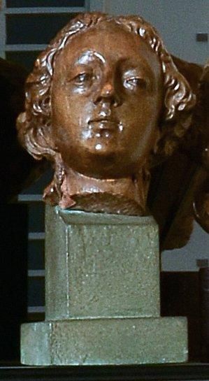 null Tête de jeune homme en tilleul sculpté Allemagne, XVIIe siècle H: 10cm