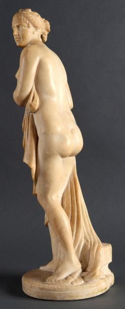École ITALIENNE du début du XIXe siècle Venus callipyge Marbre. H.: 55 cm