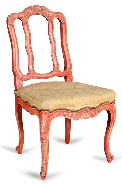 null Suite de 6 chaises en bois laqué corail à dossier ajouré. Style Louis XV. H.:...