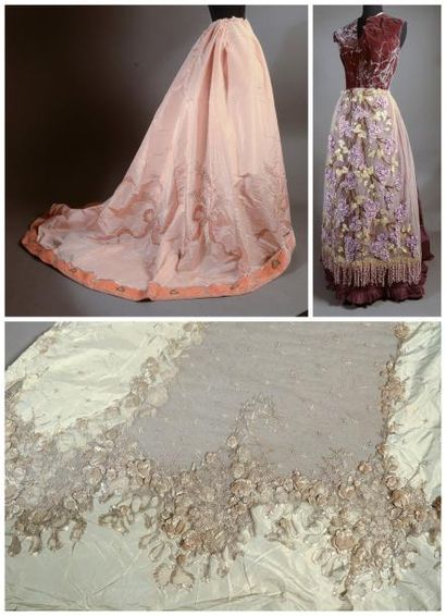 null Précieux témoignages de six robes grand soir, vers 1900, jupe complète en taffetas...