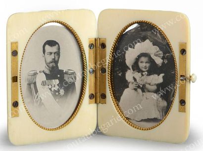 null Nicolas II, empereur de Russie (1868-1918). Porte-photographie de voyage en...