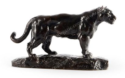 BARYE Panthère. Bronze à patine brun noir, fonte ancienne. H.: 13 cm