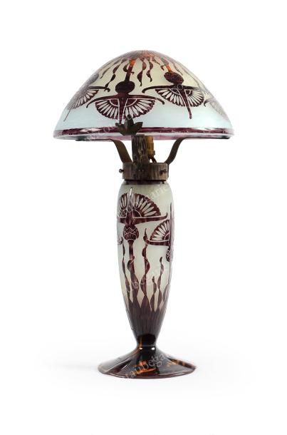 Charles SCHNEIDER Le Verre Français Lampe champignon en verre marmoréen blanc à décor...