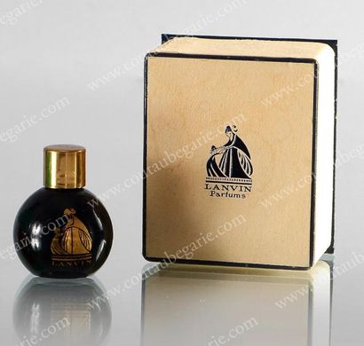 Lanvin parfums - (années 1950) Rare diminutif parfum modèle «boule noire» en verre...