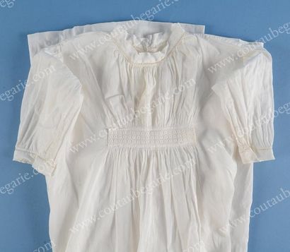 null Robe d'été pour petit enfant, 1810-30 Taille haute, fronces maintenues par un...