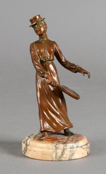 null Sculpture en bronze sur socle marbre. Circa 1900. Hauteur totale 14 cm.