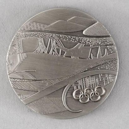 null 2010. Vancouver. Médaille officielle de participant aux XXIème Jeux d'hiver....
