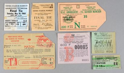null Ensemble de 5 billets dont finales de la Coupe des Coupes 1964 et 1976, Coupe...