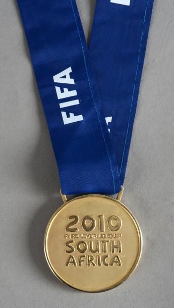 null Médaille de vainqueur de la Coupe du Monde 2010 en Afrique du Sud réalisée par...
