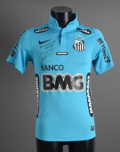 null Maillot porté par Neymar n°11 avec le Santos F.C lors du match retour face aux...