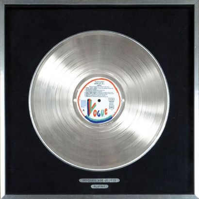 ABBA Disque de platine pour «Greatest Hits Volume 2». Certifié par Vogue pour plus...