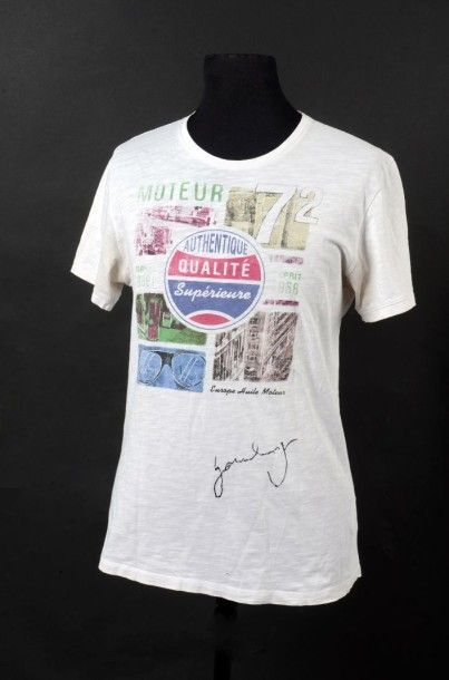 Gainsbourg, Serge Le Tee-shirt de Gainsbourg, dédicacé pour un jeune fan. En 1988,...