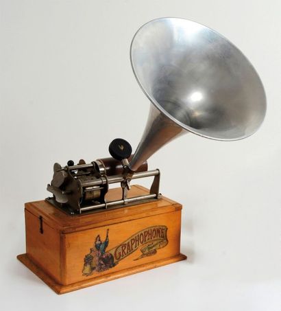 null le Graphophone - 1895. Le tout premier appareil Graphophone portable de voyage,...