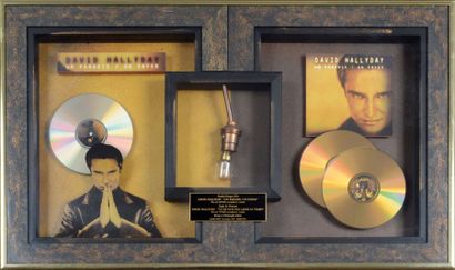 Hallyday, David Double disque d'or pour «Un paradis en enfer». 200.000 exemplaires...