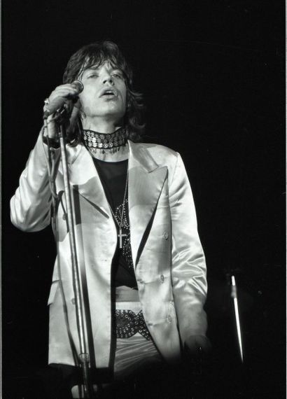 null Jagger, Mick Mick Jagger, sur scène au Palais des Sports. 1970. Photographie...