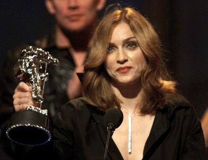null Madonna MTV Video Music Award (1998-1999). Best Video from a Film pour «Beautiful...