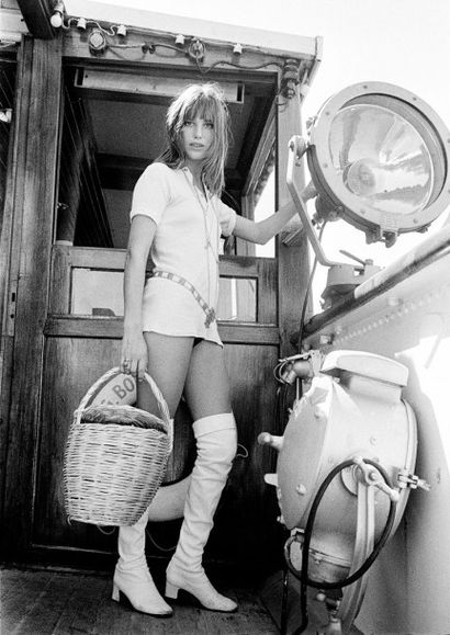null Birkin, Jane Jane Birkin en cuissardes. 1969. Photographie de Roger Picard....