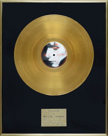 Farmer, Mylène Double disque d'Or pour l'album «Cendres de Lune». Certifié par Polydor...