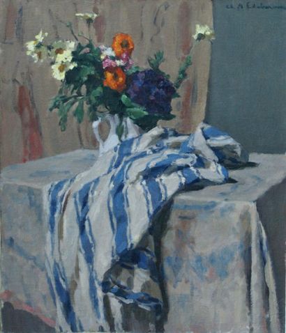 Charles-Auguste EDELMANN (1879 - 1950). Fleurs dans un vase et draperie sur un entablement....